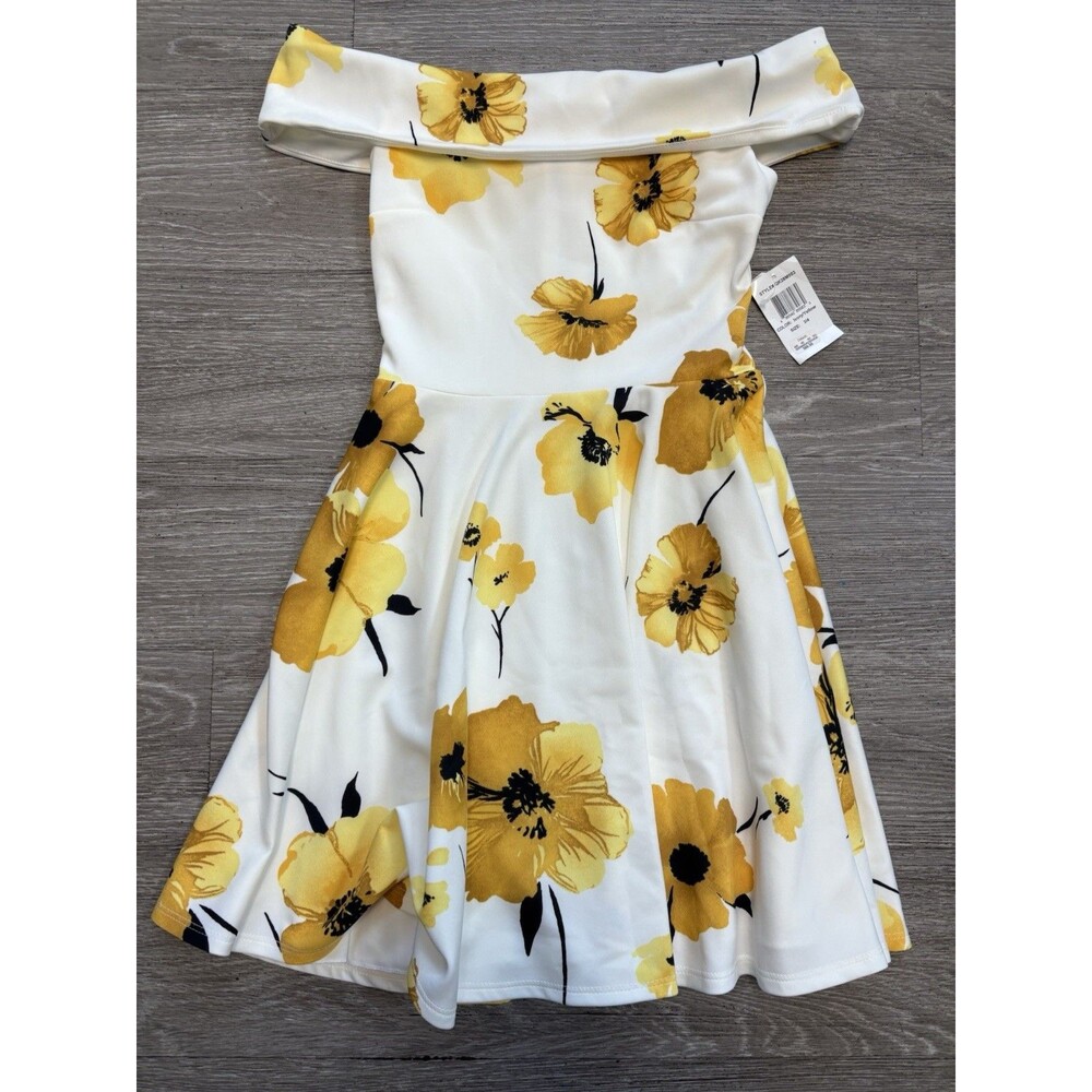 B Darlin Juniors' Yellow Floral Dress Off-the-shoulder Neckline Size 3/4 - Picture 2 of 9